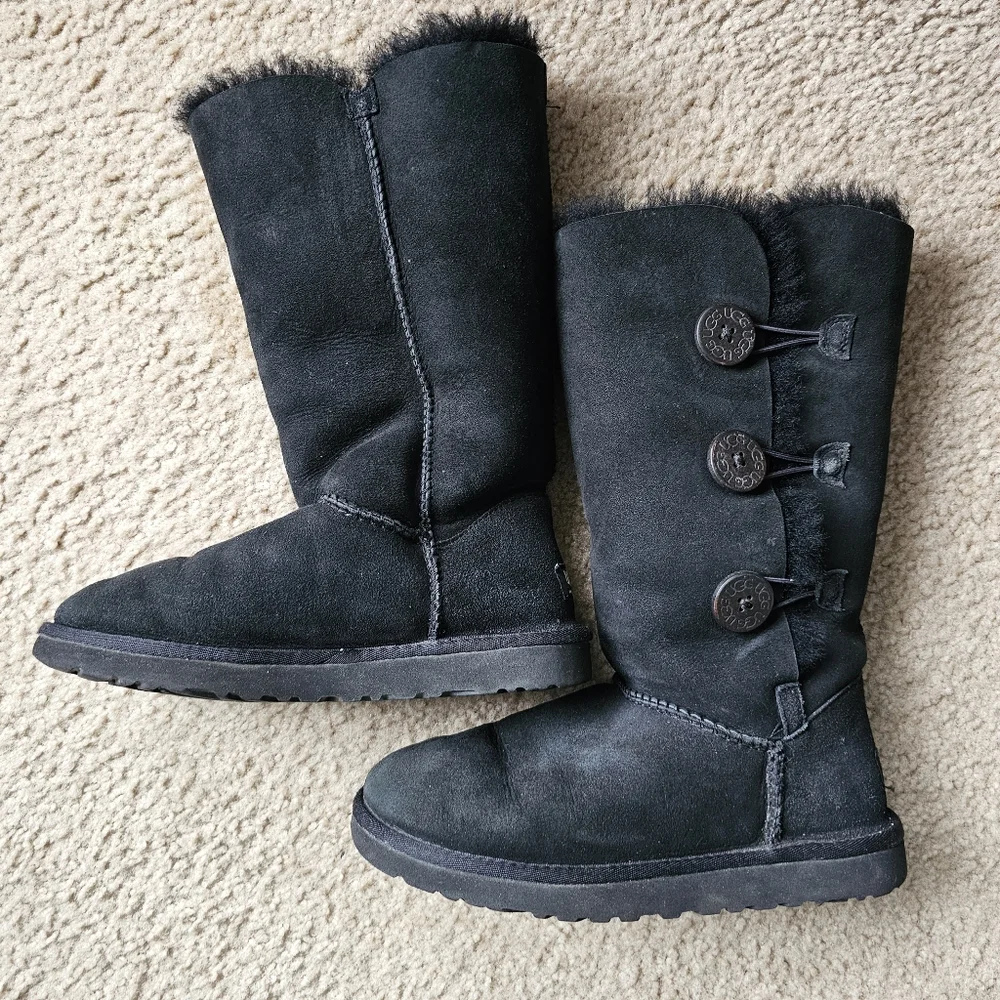 UGG classic tall triplet bailey button boots black sheepskin shearling size 7